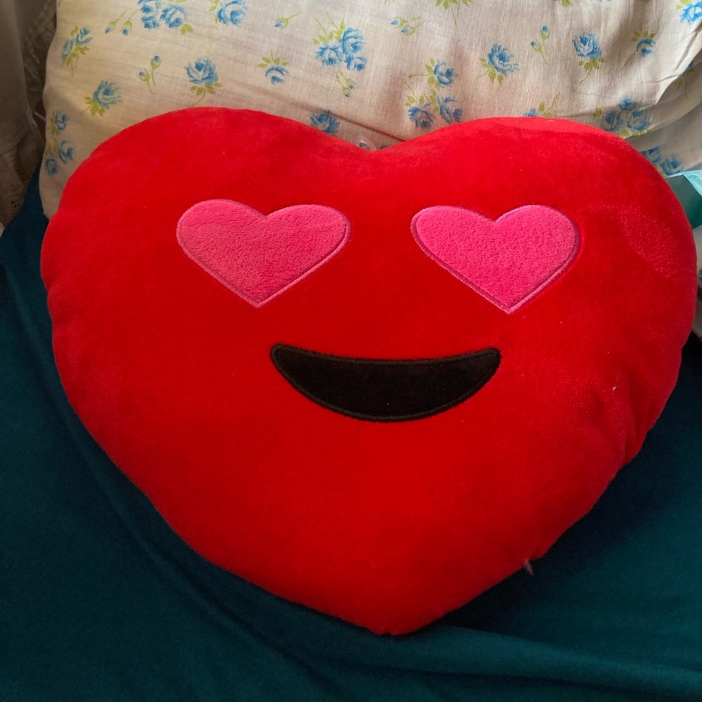Red Heart eyes Emoji Pillow